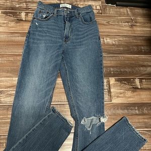 Abercrombie and Fitch Curve Love the 90s Straight Leg Ultra High rise Size 25-0L